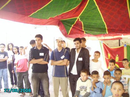 moi adil                a gauche